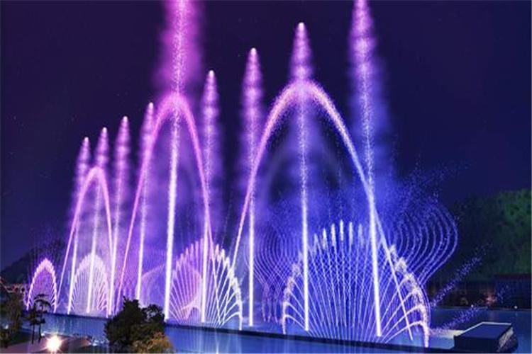 音樂水景噴泉可以分為機械部分，電路控制、計算機控制三部分